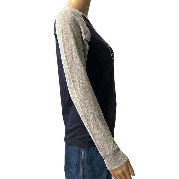 Converse Chuck Taylor Long Sleeve Tee - Unisex Casual Wear - Picture 5 of 6